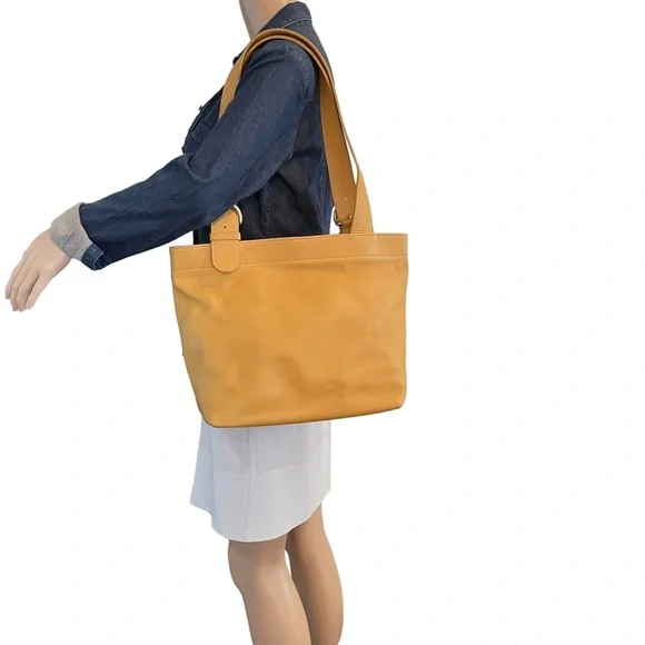 Coach Vintage Soho Lafayette 4140 Shoulder Tote Bag Chamois Yellow Leather - Picture 2 of 16